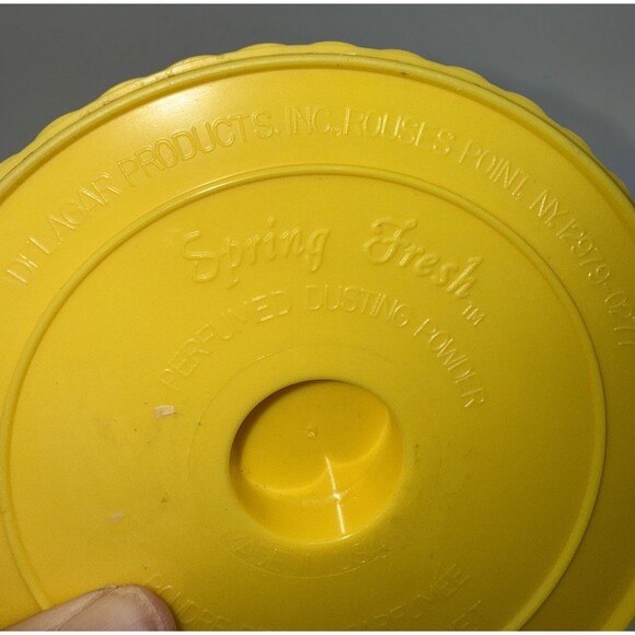 Vintage Delagar Spring Fresh Dusting Powder YELLOW, Sealed 5 Oz NEW Old Stock - Picture 8 of 9